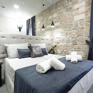 Avangarde Luxury Split